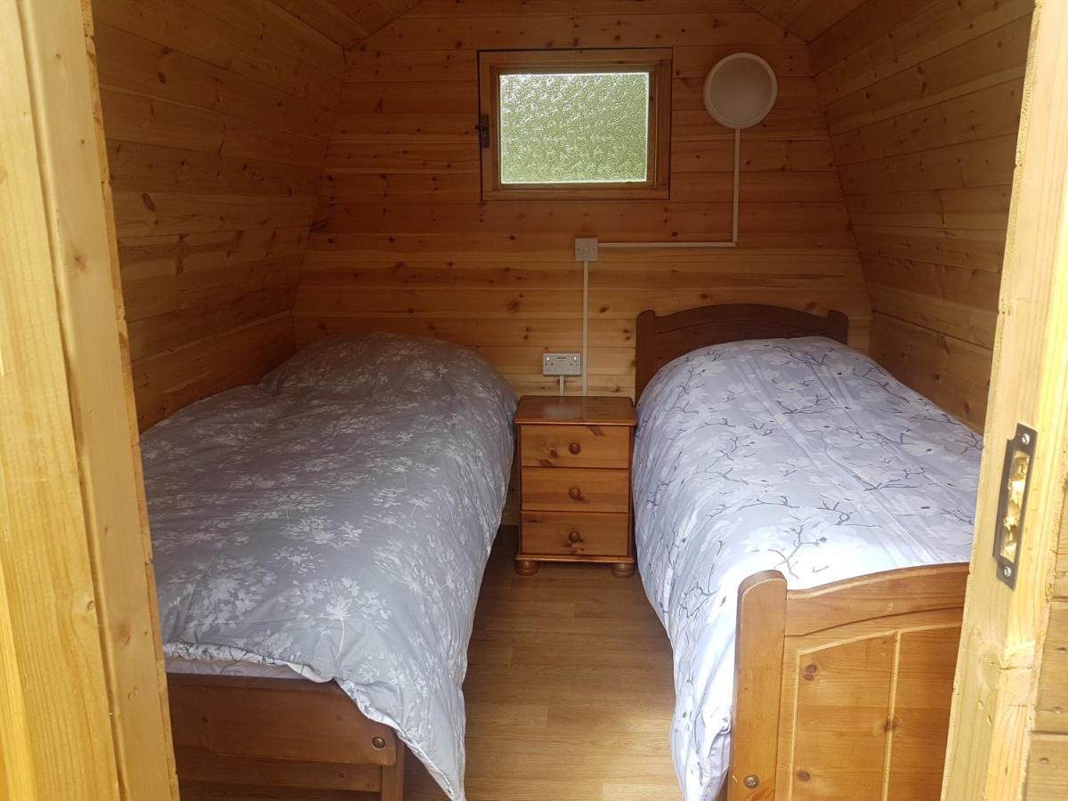 Rum Bridge Fisheries "The Cabin" Hotel Clare Exterior photo